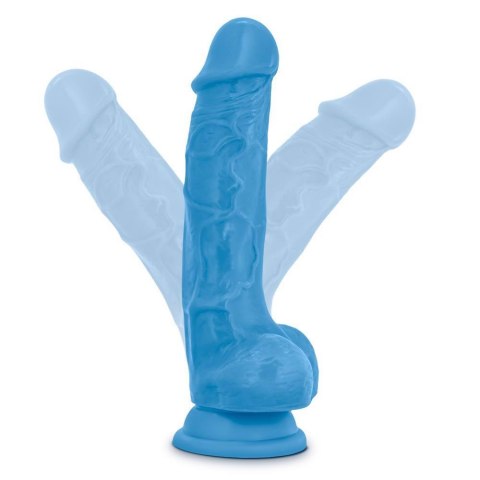 Dildo realistyczne NEO Blush z jądrami 19 cm PVC Blush