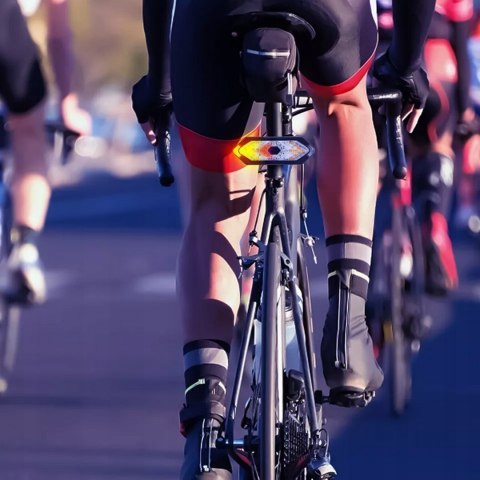 KIERUNKOWSKAZY ROWEROWE SYGNALIZACJA TYŁ LED PILOT OŚWIETLENIE MIGACZ ROWER Fortrade