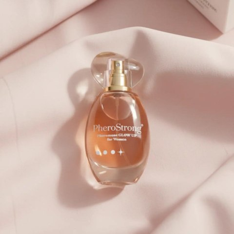 PheroStrong Pheromone Glow up for Women 50ml Medica-Group Sp. z o.o.