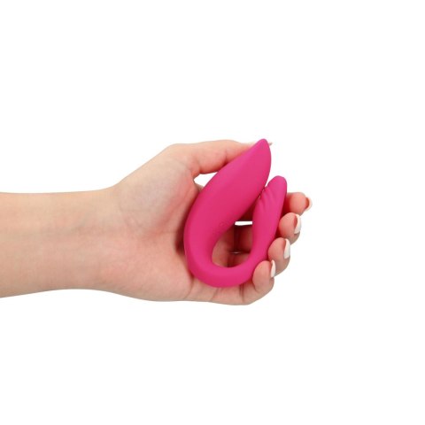 COUPLE TOY WITH REMOTE CONTROL SHOTS
