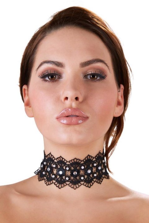 Haftowany choker Cottelli ACCESSOIRES czarny z perełkami i dżetami Cottelli ACCESSOIRES